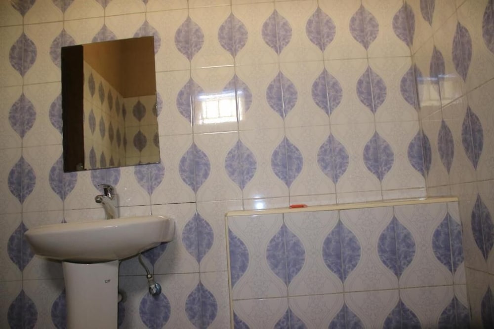 Фото Pride Travellers Hotel