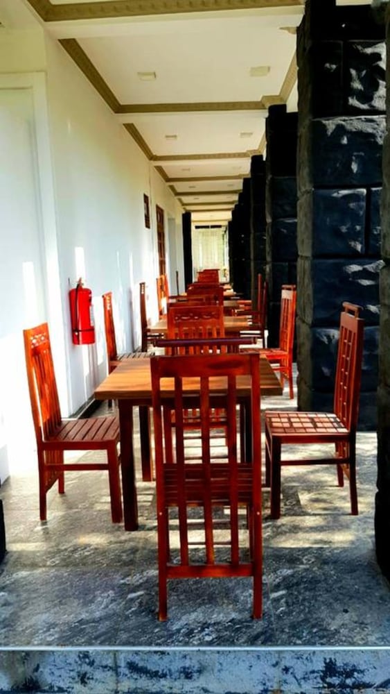 Фото Sigiriya Kingdom Gate Hotel