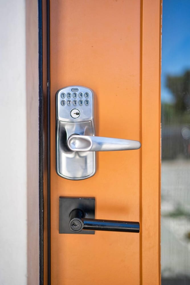 Фото The Melrose in Los Angeles