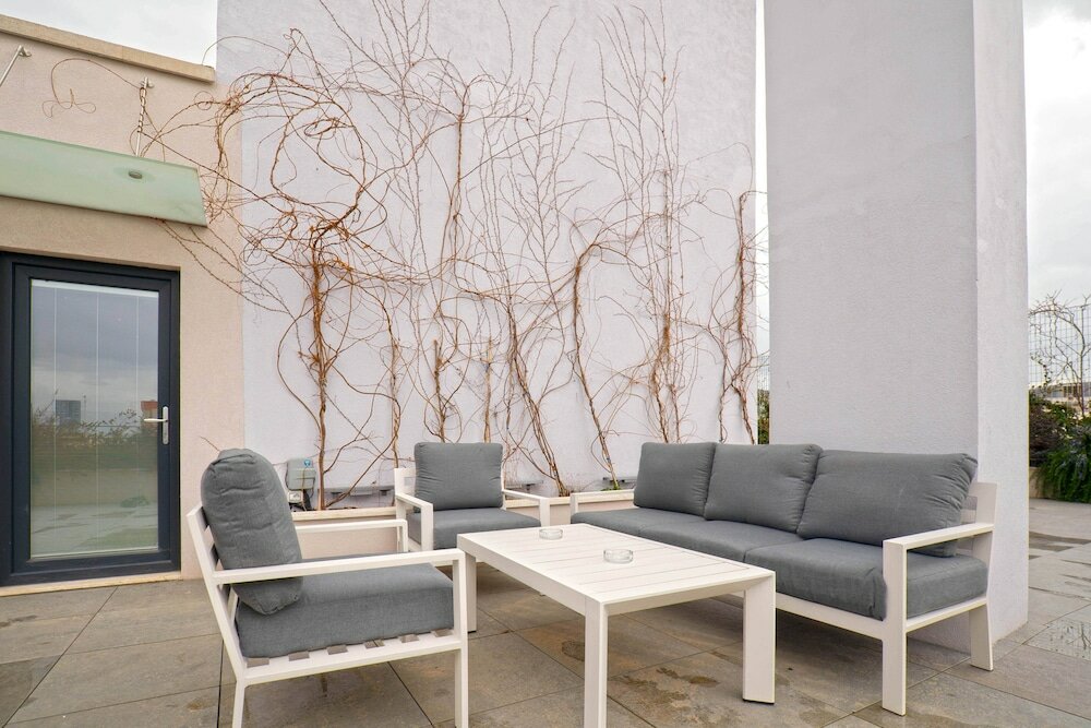 Фото The Rooms Apartments Tirana