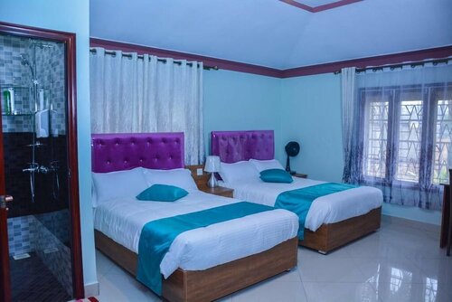 Гостиница SamWeb Bed and Breakfast в Кампале
