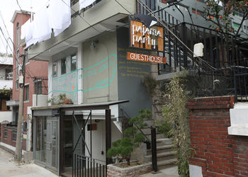 Фото Hongdae Guesthouse Pajamaparty - Hostel