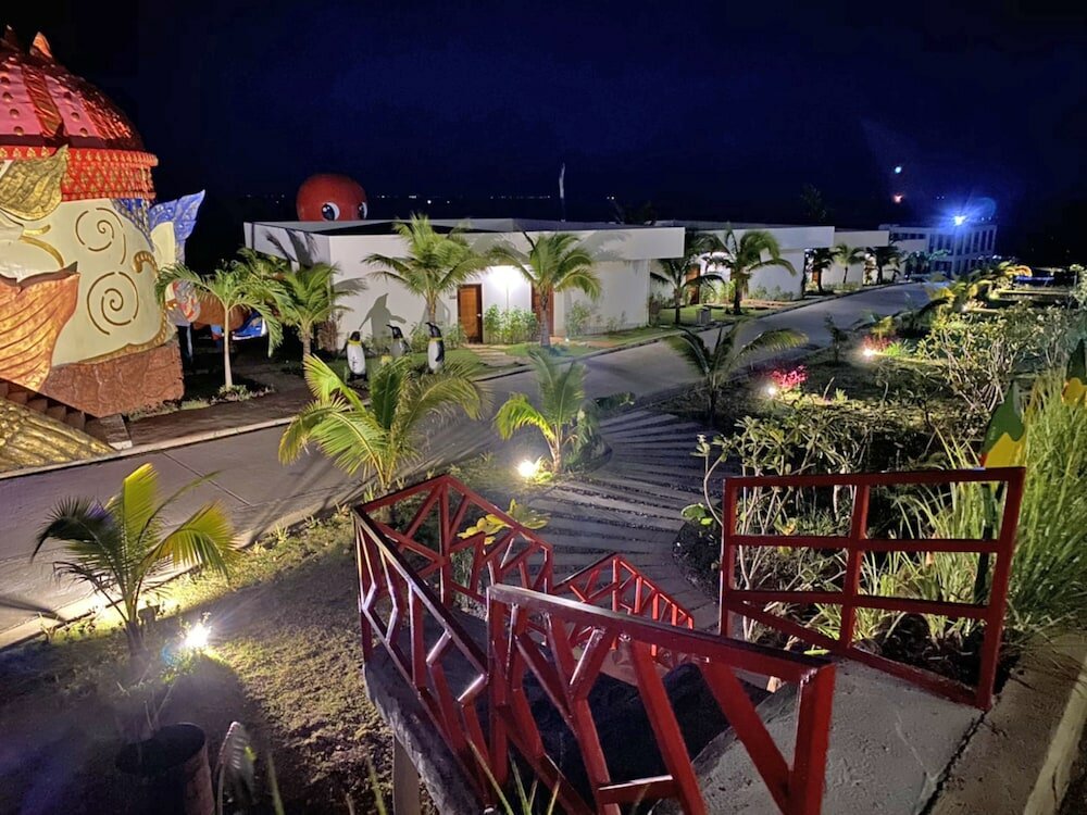 Фото Phi Phi Mountain Beach Resort