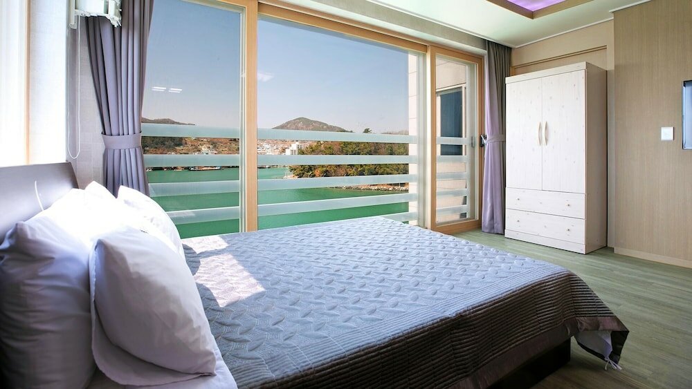 Фото Yeosu Janggun Island Pension