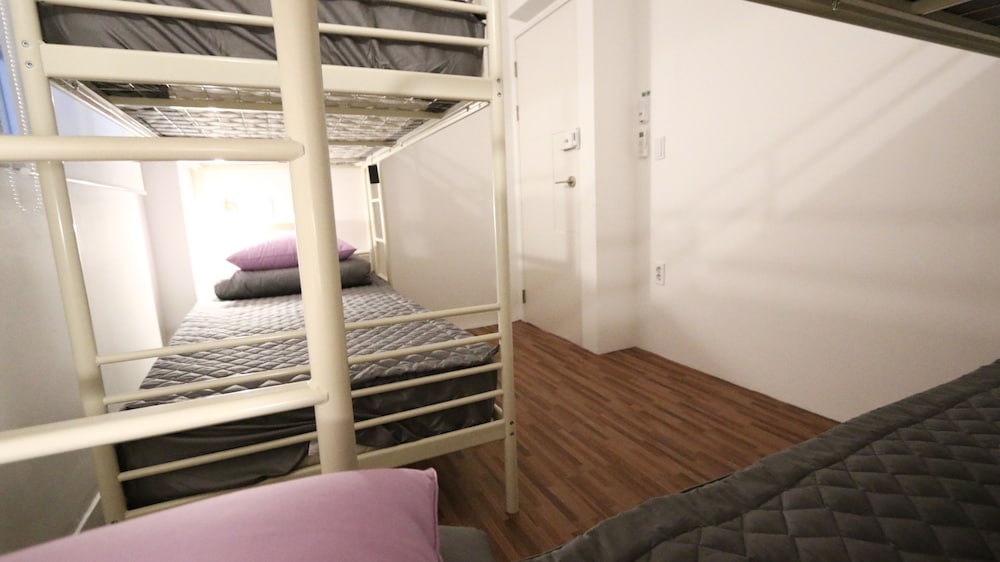 Фото Blueboat Hostel Myeongdong