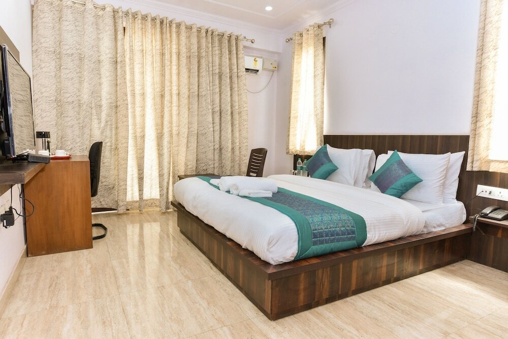 Фото Hotel Royal Saffron