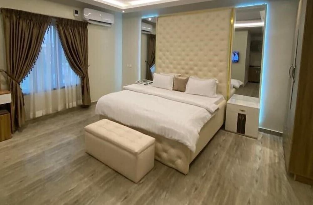 Фото God's Touch Apartment