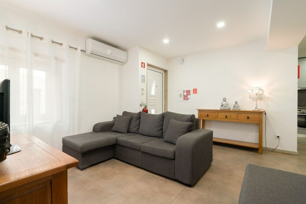 Фото Casa da Petisqueira 61 - Paredes-Oporto