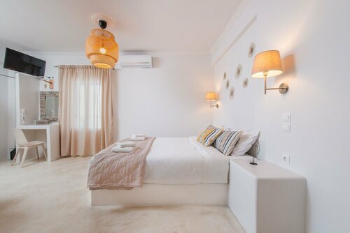 Гостиница Golden Sunrise Suites