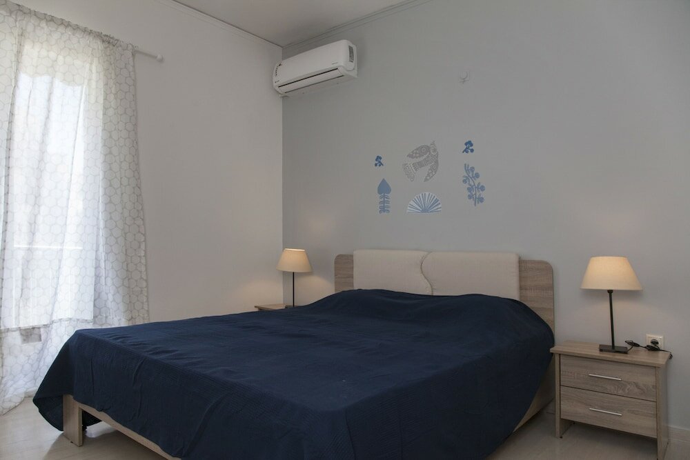 Фото Athens Gem near Archaeological Museum by Ghh