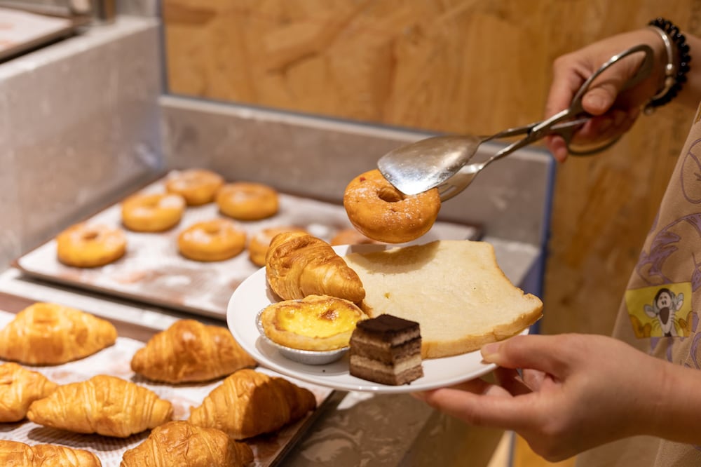 Фото Poltton International Hotel