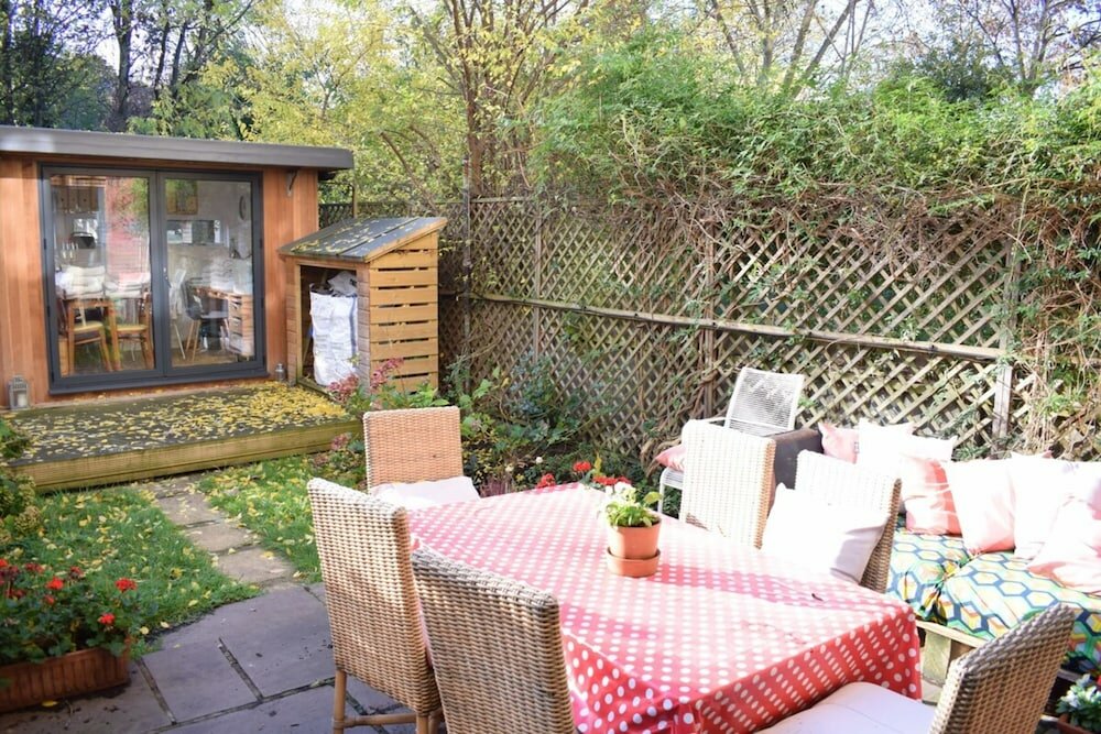 Фото Modern 3 Bedroom Apartment in Brixton