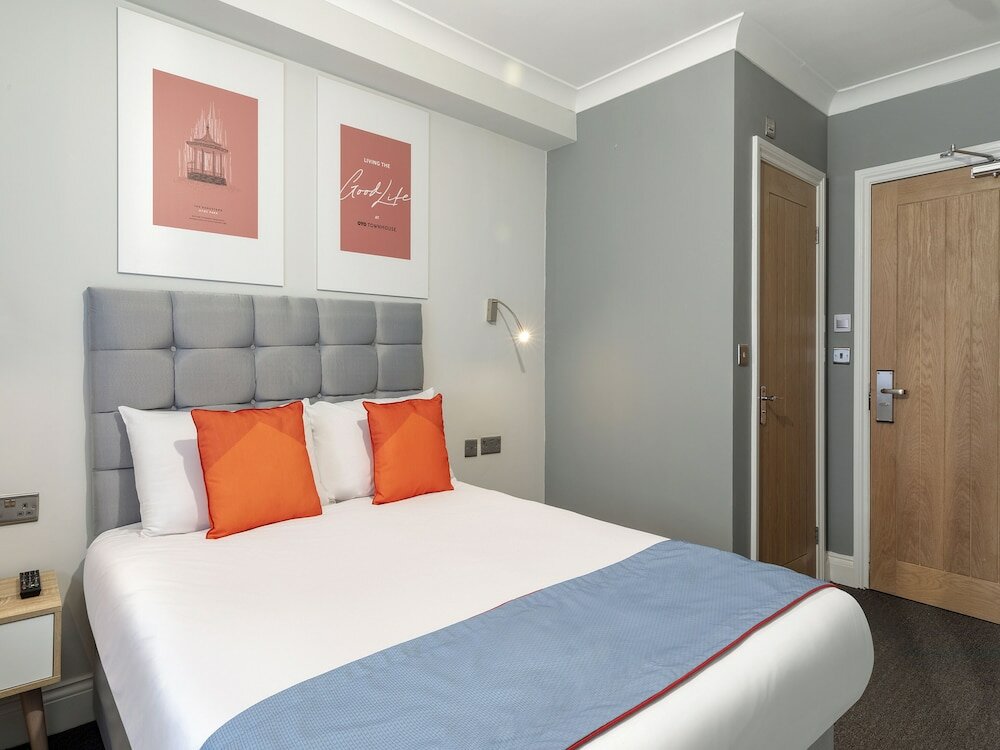 Фото Oyo Townhouse Apollo, Hyde Park