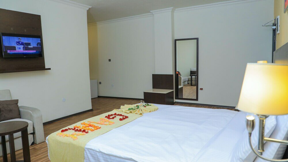 Фото Garalay Hotel