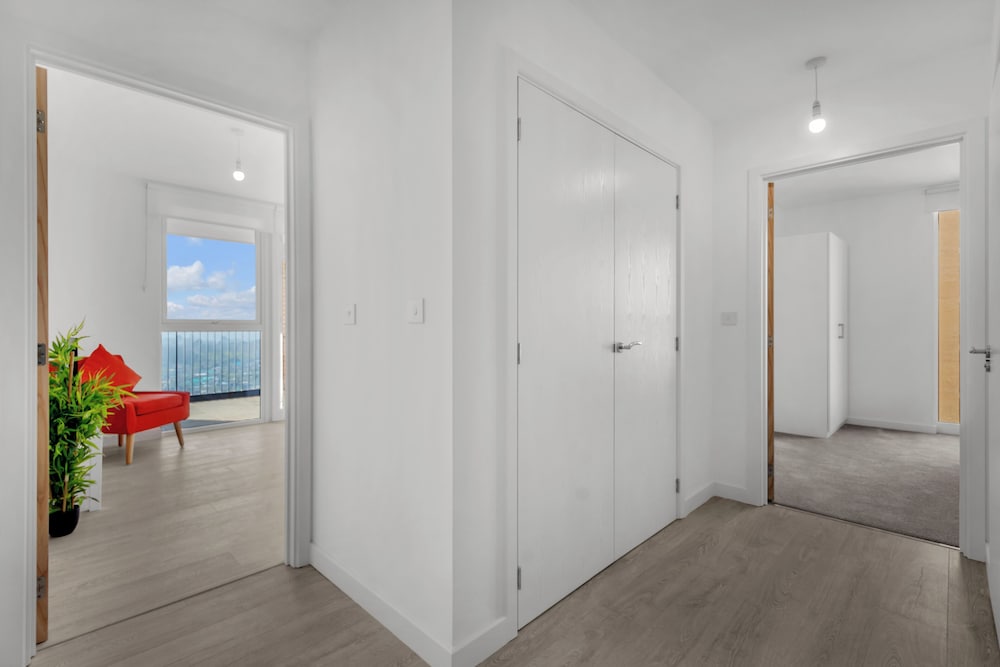 Фото Brent Cross Serviced Apartments