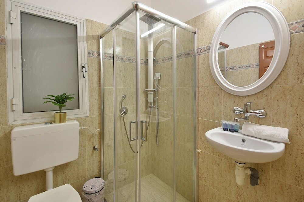 Фото Luxury Villa with heated pool in Zfat