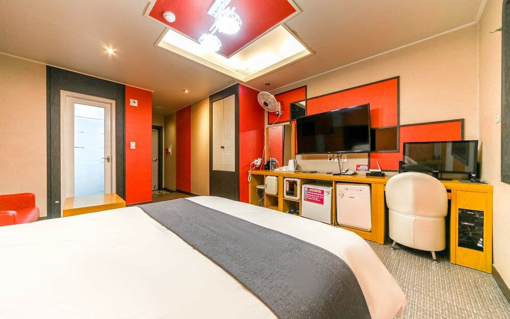 Фото Pohang Haedodong Olleh Motel