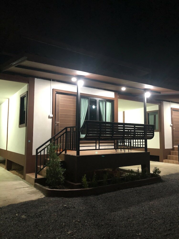 Фото Thalang Resort