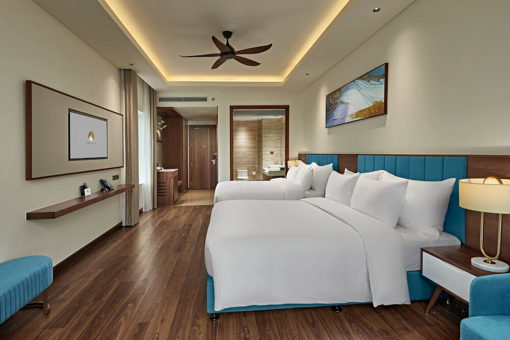 Фото The Watson Premium Halong Hotel