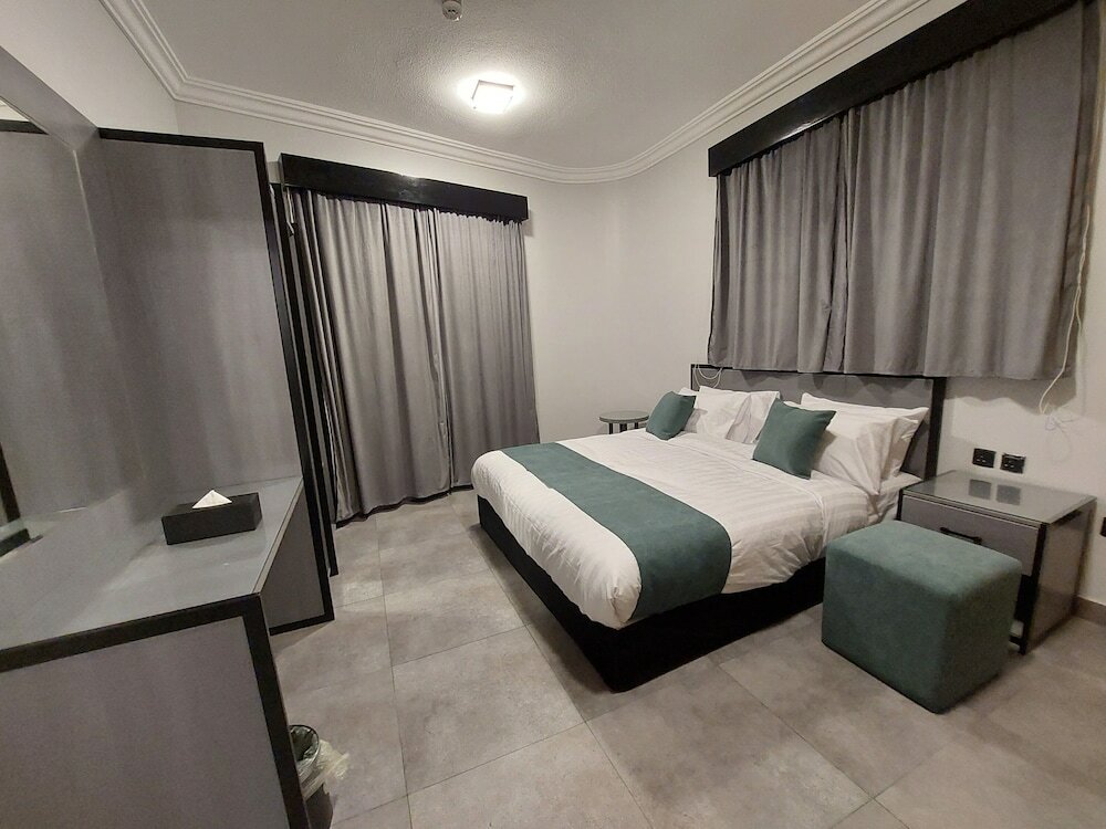 Фото Karims Hotel