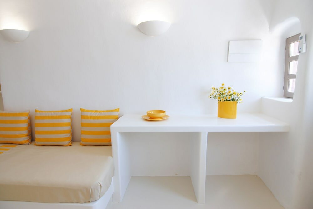 Фото White Grape Suites