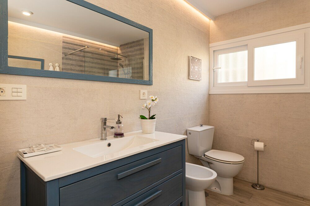 Фото Sea View Apartment 2 Min Walk From the Beach