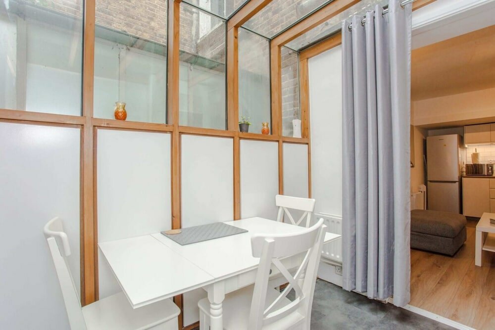 Фото Mountgrove Road Spacious 2 Bedroom Flat