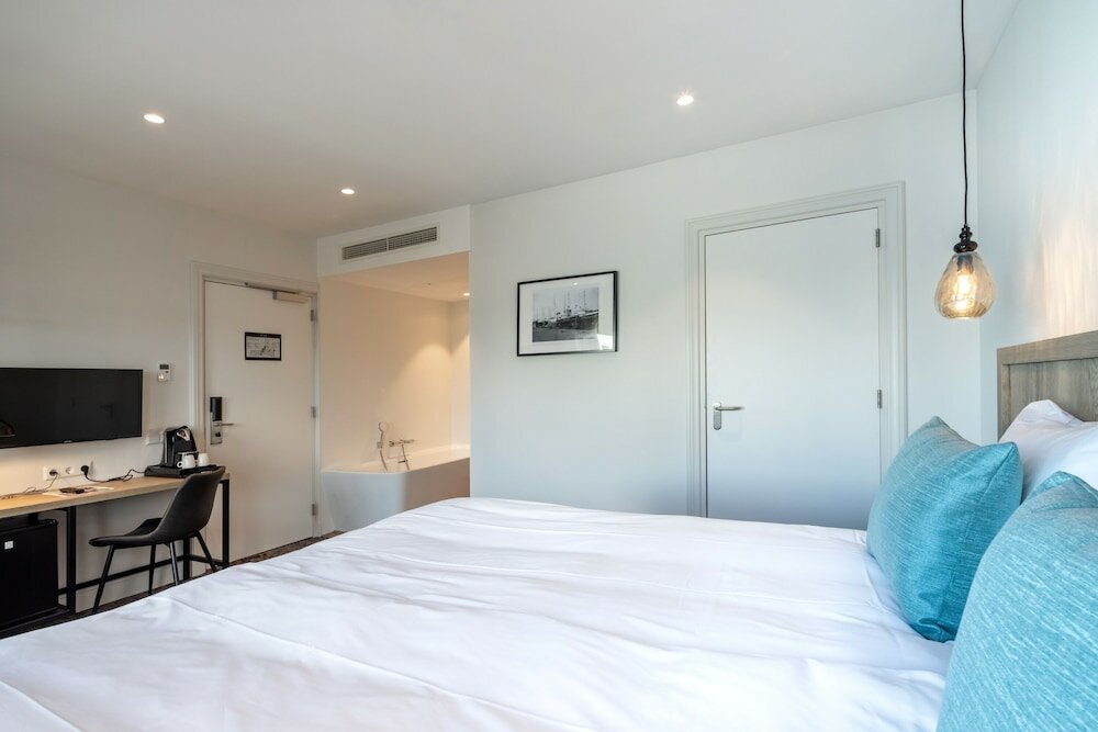 Фото Hotel Maassluis