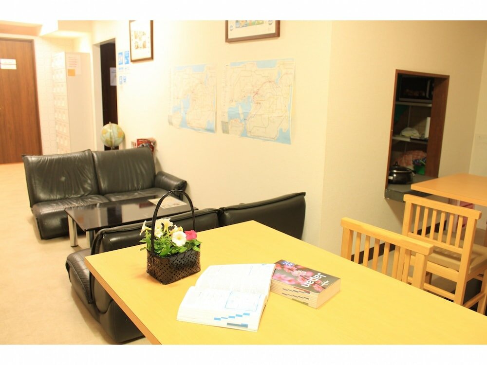 Фото T&k Hostel Kobe Sannomiya East