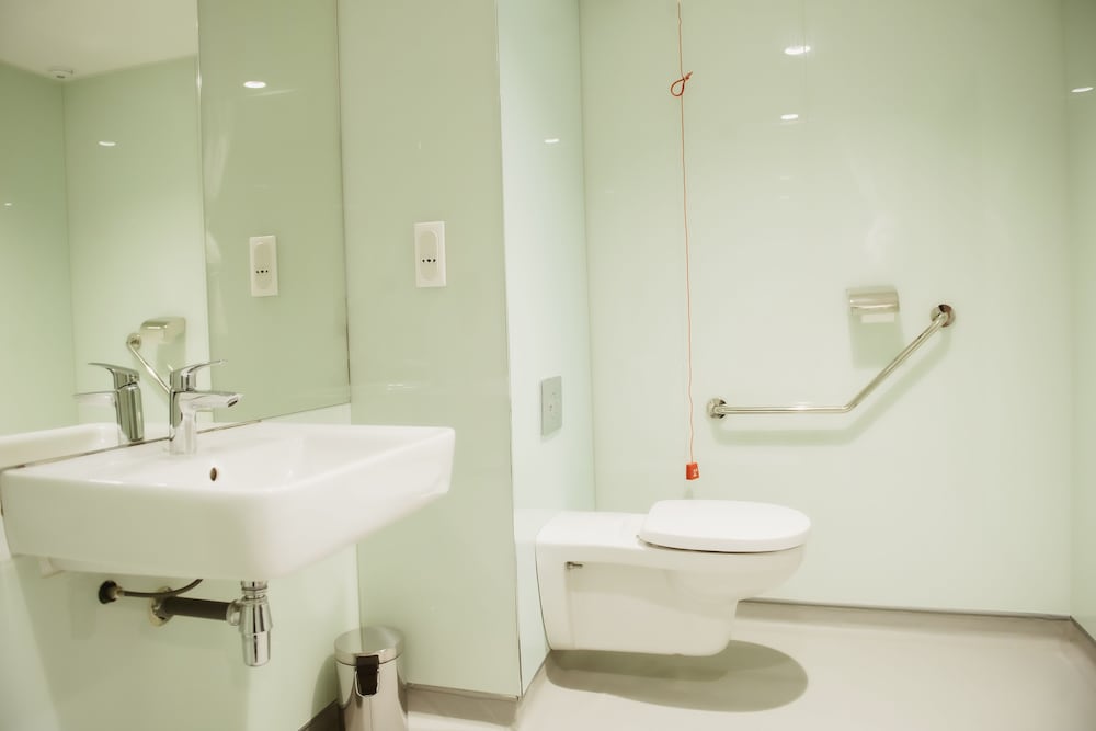 Фото EasyHotel Paris Nord Aubervilliers