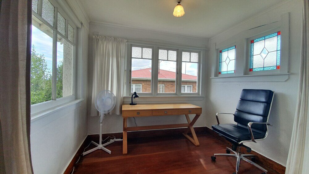 Фото Bright and Modern Oasis in Kingsland