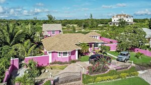 Гостиница Cocoplum Rest N Hideaway 1