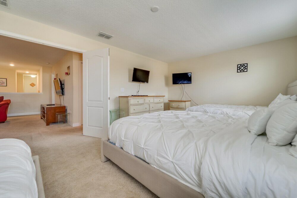 Фото Lei's 9-bedroom Champions Gates Vacation Home