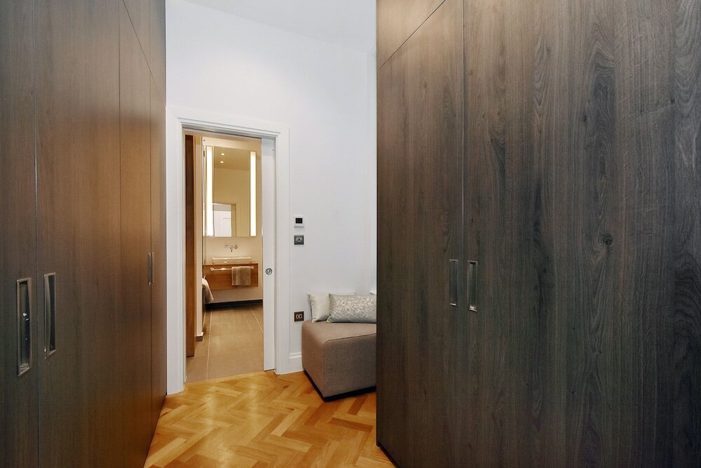 Фото London Choice Apartments - Mayfair One