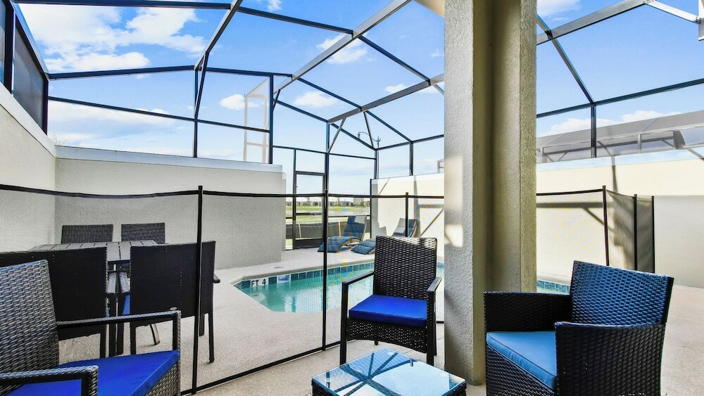 Фото Storey Lake Pool Villa 4327