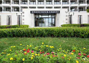 Фото White Rock Castle Hotel