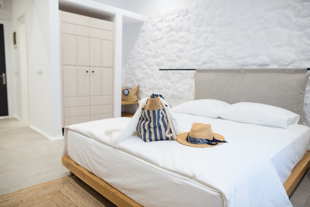 Фото Kantouni Blue Sea