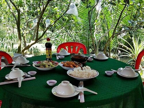 Гостиница Peaceful Homestay in the Middle of Fruit Garden - Room With two Double Beds