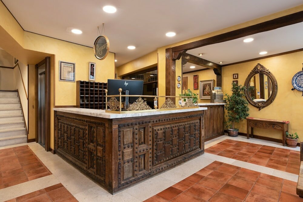 Hotel Crisol Mesón del Cid, Burgos, photo