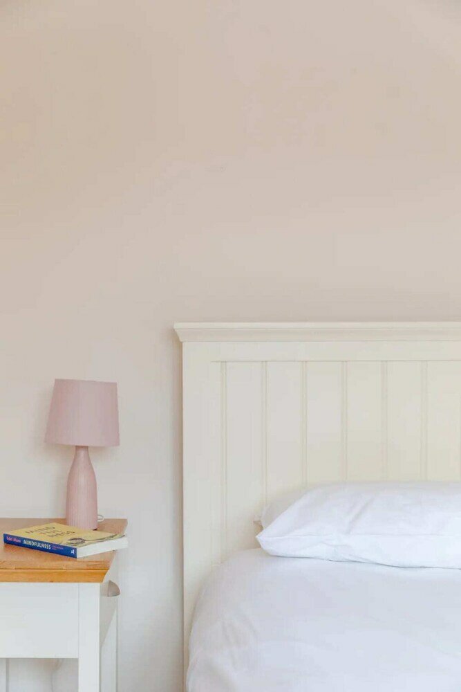 Фото Bright and Inviting 2bd House - Bethnal Green