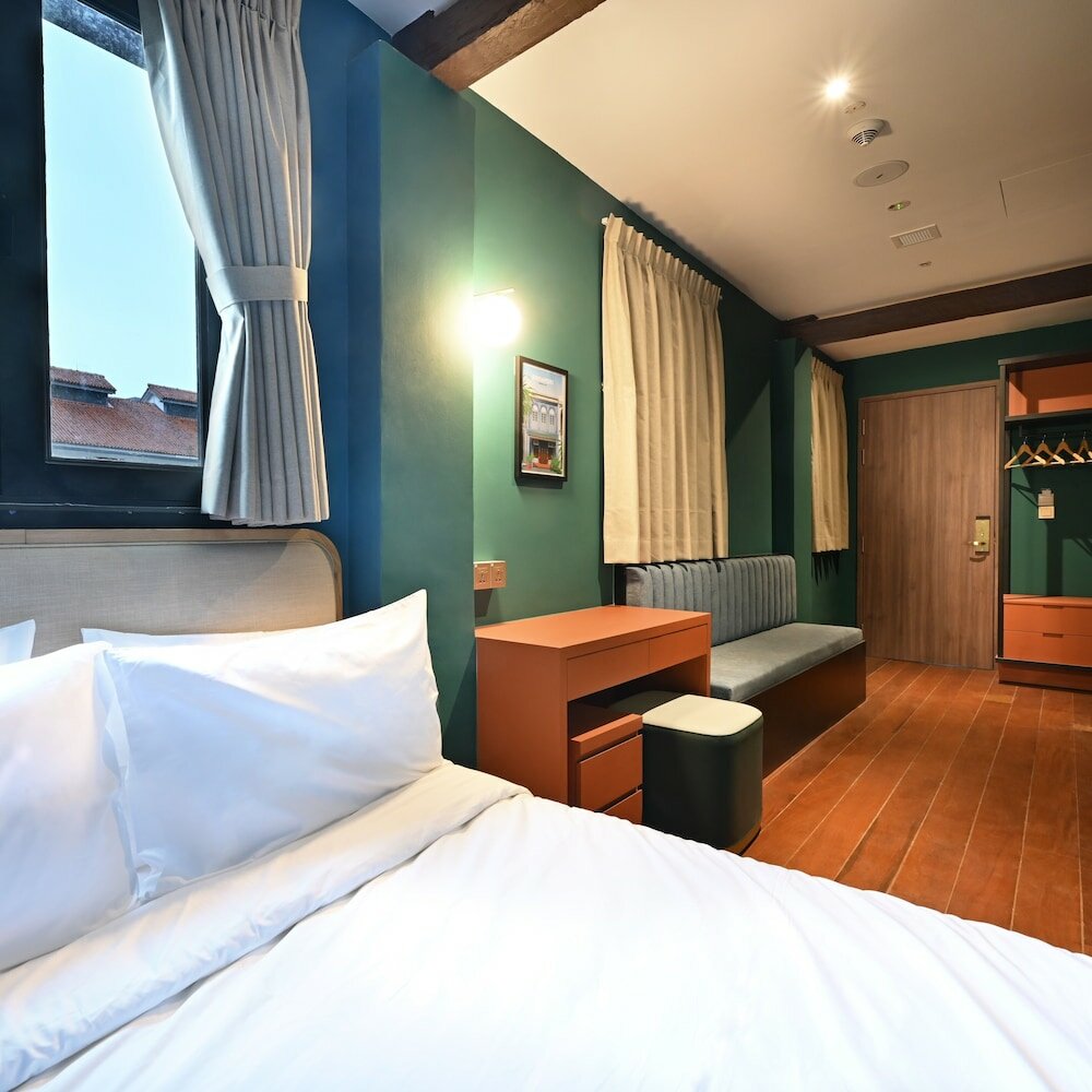 Фото Dream Chaser Boutique Capsule Hotel