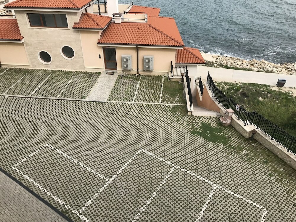 Фото Sunny Suites by Casa Del Mare