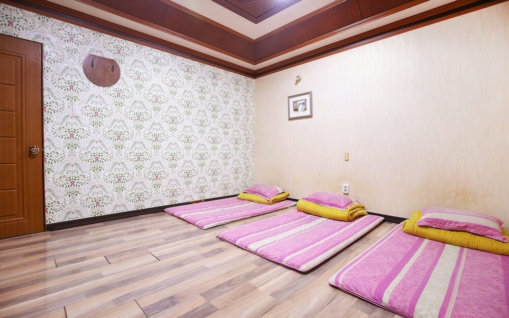 Фото Nonsan Titanic Motel