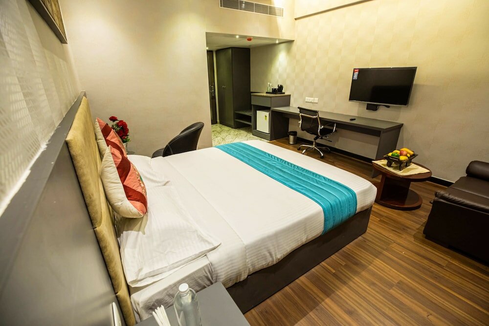 Фото Grand Seasons - The Business Hotel