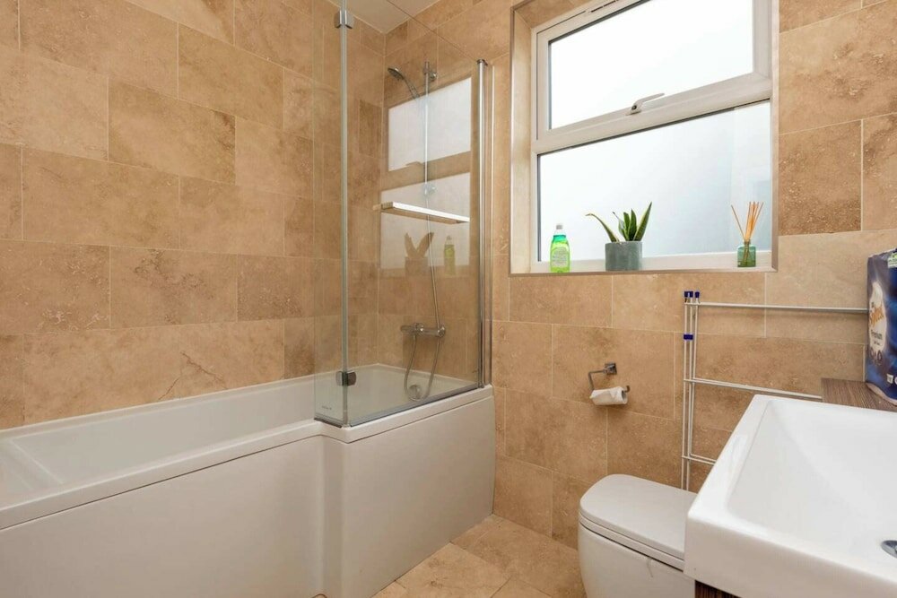 Фото Beautiful 3bd Garden Flat - Tooting!