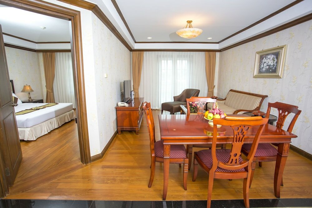 Фото One Myanmar Resort Yangon