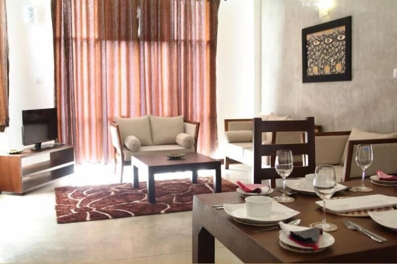 Гостиница Sky 14 Hotel Apartments