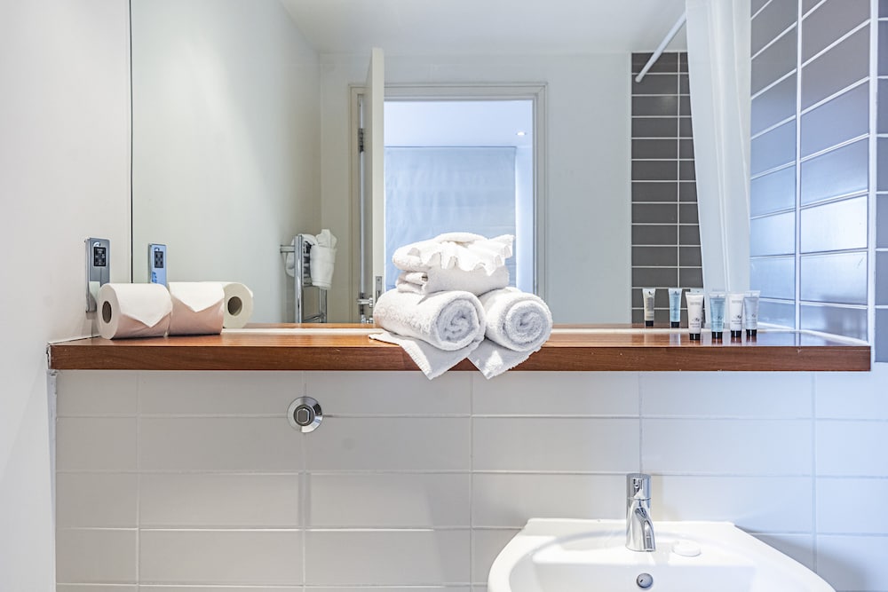 Фото Splendid 3 Bedroom Apartment Kings Cross