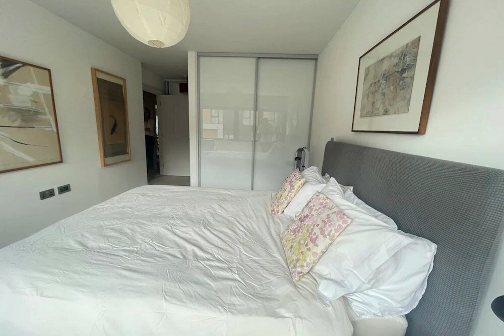 Фото Chic 2bd Flat With Private Balcony - Greenwich
