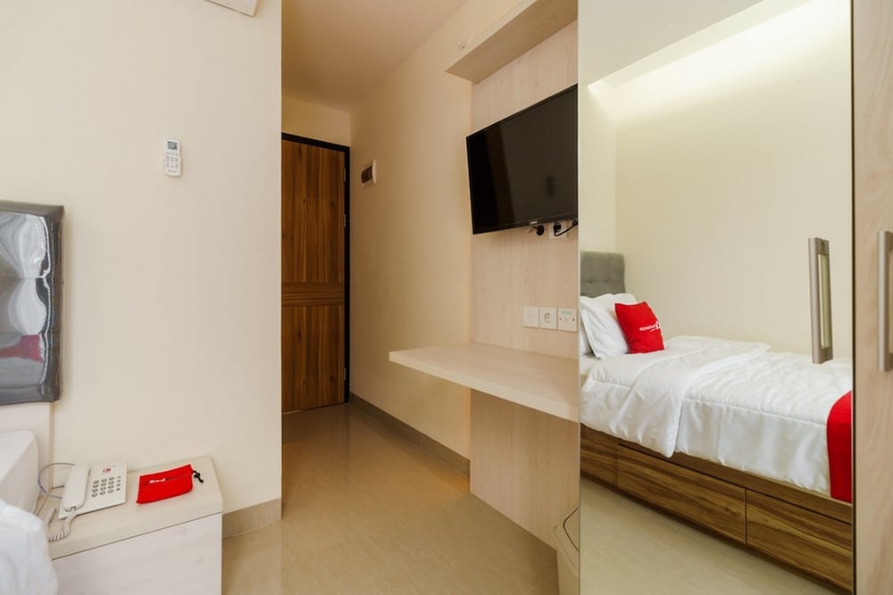 Фото Residences by RedDoorz @ Guntur Raya Setiabudi